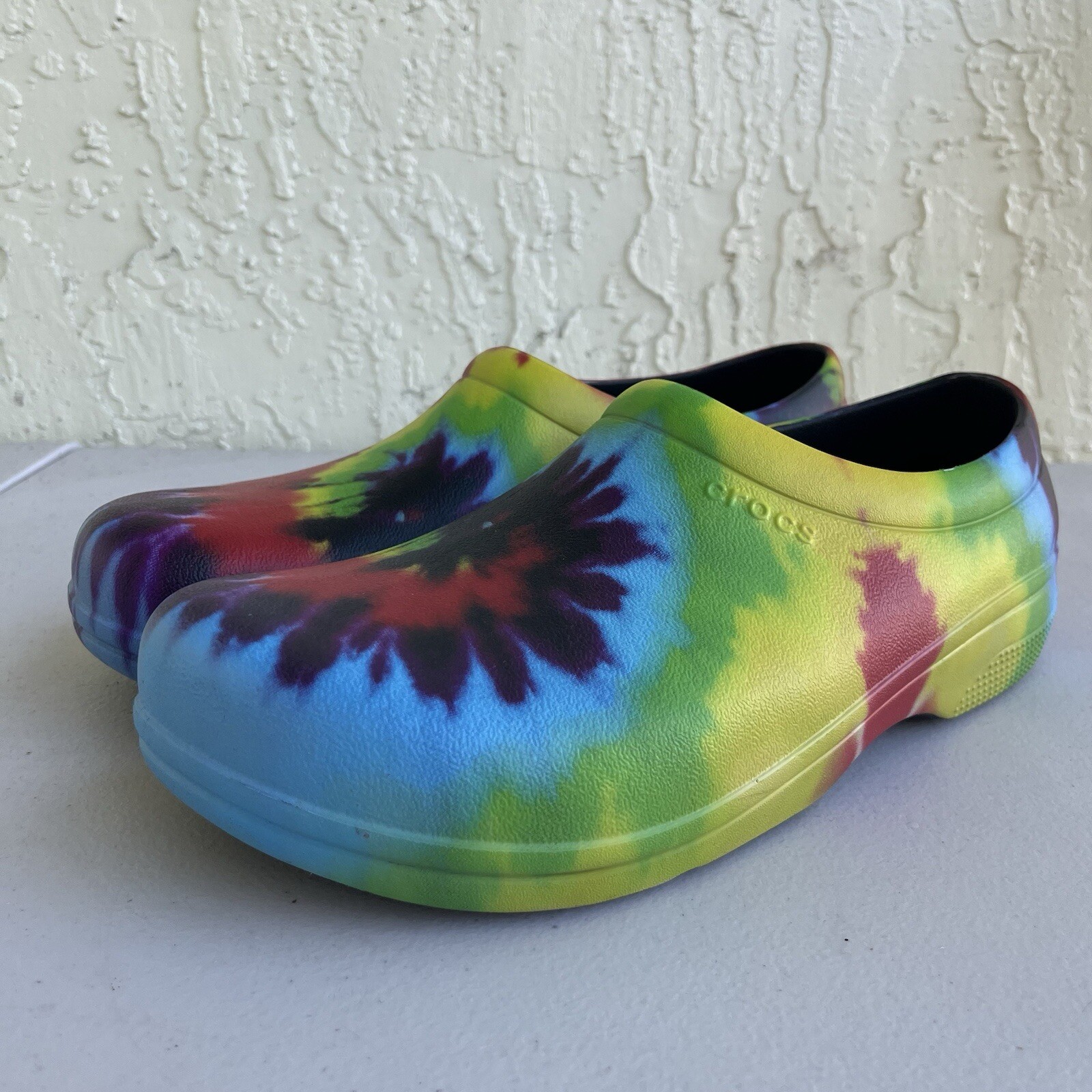 Crocs On The Clock Work Graphic Slip ON Men Clogs Slip Resistant Tie Dye Size 11