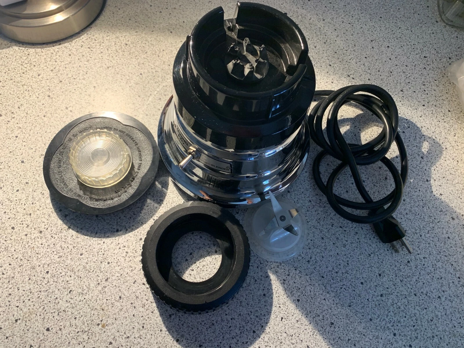 WARING PRO Commercially Rated BLENDER MODEL WF1112218