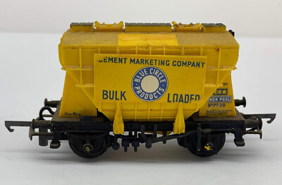 Tri-ang Wagon Blue Circle Products Cement Marketing Company Bulk Loaded 00 Gauge
