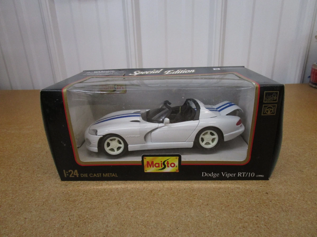Maisto Dodge Viper RT/10 Contemporary Manufacture Diecast Cars