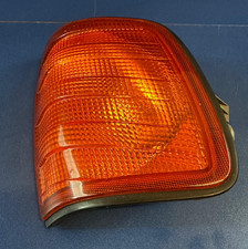 Mercedes W124 A1248260143 Blinker rechts Bosch 1305233929 Turn Signal