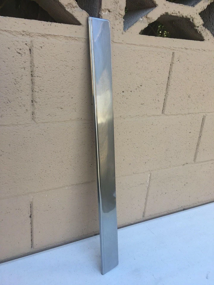 Borde de puerta trasero del lado del conductor Buick LeSabre 1977-1979 Foto 2 de 4