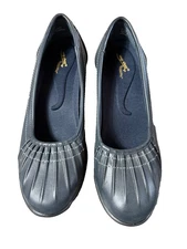 Easy Spirit Navy 1.5" Heel Ballet Flats Size 9.5"