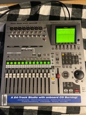 Roland VS-2400CD Digital Recorder 24-Track CD-RW Damaged button 