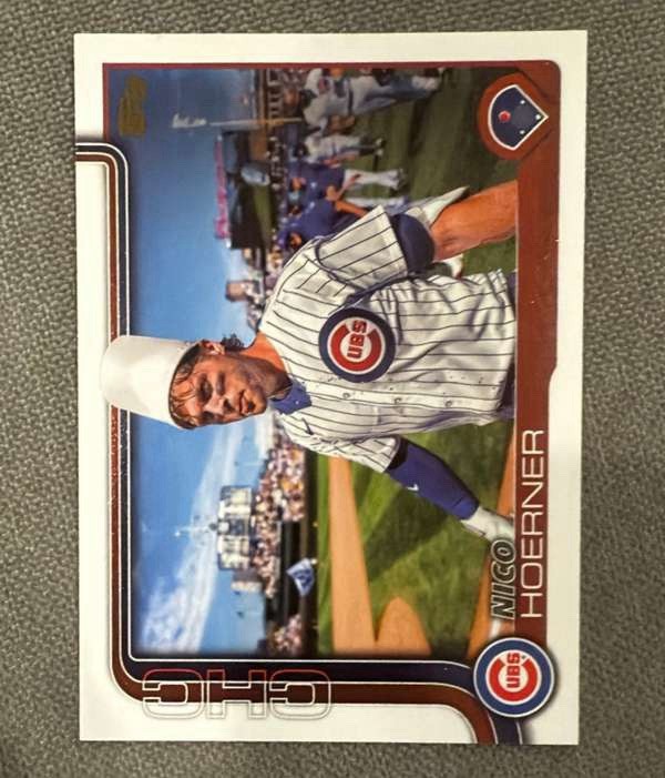 #38 Nico Hoerner 2025 Topps - Golden Mirror Chicago Cubs