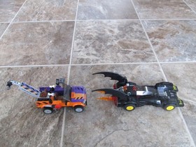 LEGO DC Super Heroes 6864: Batmobile and the Two-Face Chase 98%