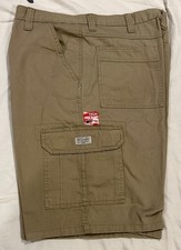 Men's Wrangler Relaxed Fit Cargo Shorts Size 38 Khaki Tech Pocket NWOT