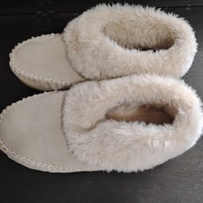 NEW Minnetonka Women's Tahoe Slippers Size 6M