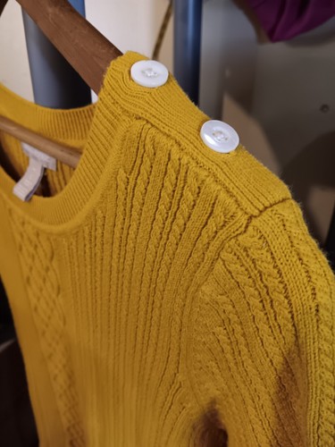 Banana Republic Cable Knit Sweater Short Sleeve, Cotton/Nylon/Cashmere Yellow L - Picture 4 of 5