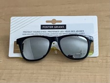 NEW Foster Grant Kids Sunglasses 100 UVA-UVB Protection 3 Green Frame