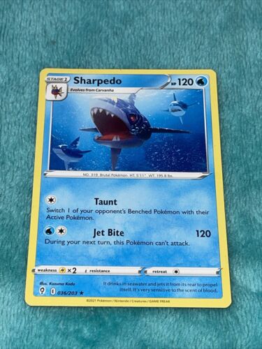 Sharpedo 36/203 - Evolving Skies Pokemon Card - Picture 1 of 2