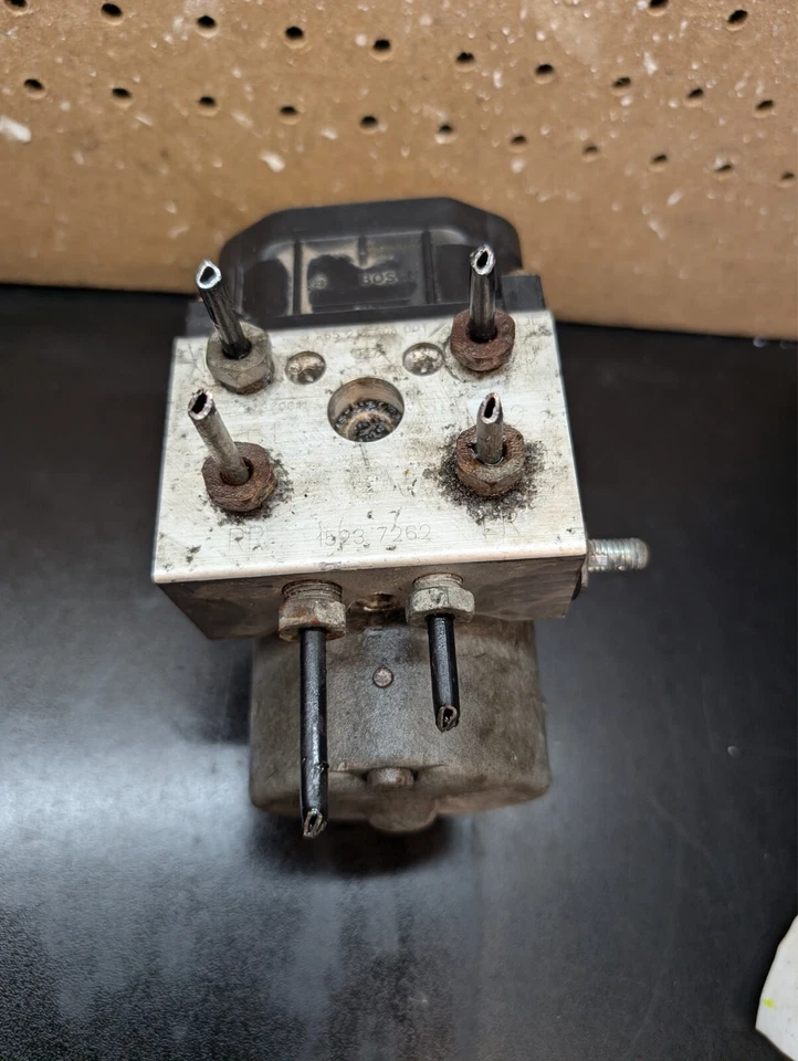 Chevrolet Equinox 2005-2006 ABS módulo de bomba de freno antibloqueo OEM 92 7262 B Foto 2 de 4