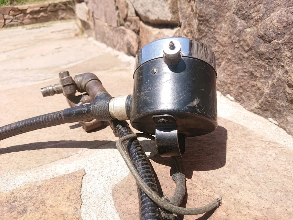 Indian OEM 1951-53 Jefe Velocímetro Policía Kilómetros + Cable + Transmisión Trasera Foto 3 de 4