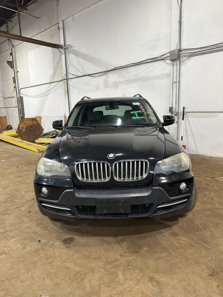 Parasol derecho usado se adapta a: BMW X5 2008 iluminado sin plataforma equipamiento aerodinámico M Foto 4 de 4