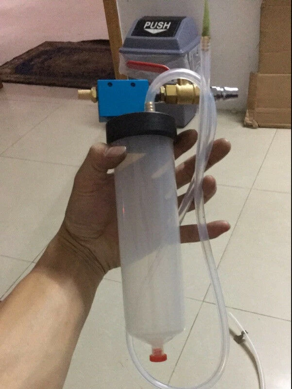 Herramienta de reemplazo de líquido de frenos de automóvil bomba herramientas drenadas de aceite equipo de intercambio vacío Foto 3 de 4