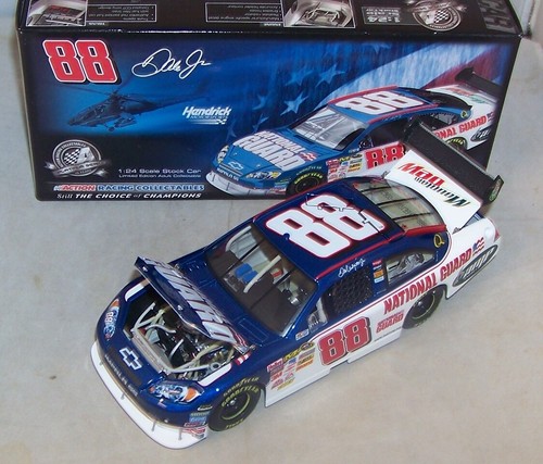 1:24 2008 ACTION #88 NATIONAL GUARD AMP ENERGY DALE EARNHARDT JR IMPALA SS QVC - Picture 3 of 7