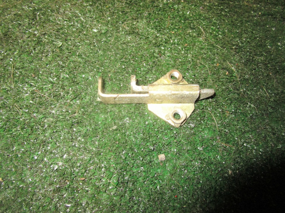 2005 Kawasaki Ninja ZX-6R 636 ZX636 Rear Passenger Seat Latch Lock