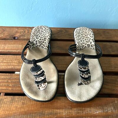 Leopard print brown/beige thong sandals size