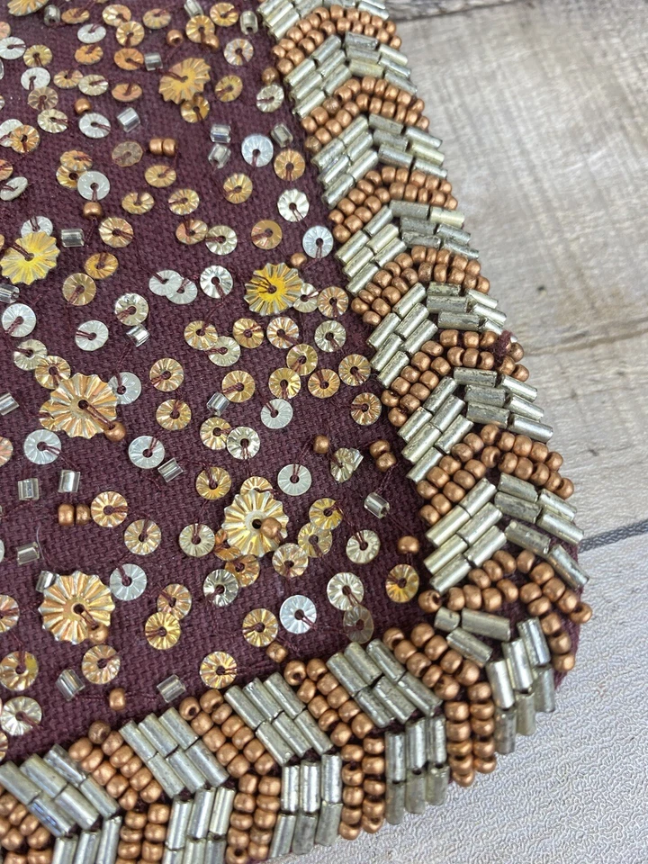 Bolsa de mão feminina MOSSIMO com lantejoulas borgonha enfeitada nova com etiquetas - Imagem 2 de 4