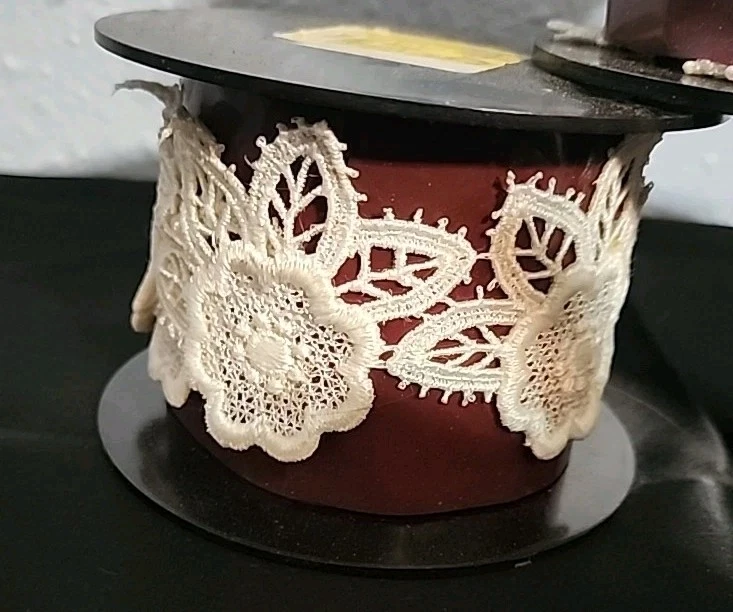 Wrights 100% Rayon Trim Lace - Image 4 of 4