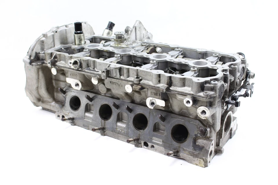 2007-2008 AUDI A6 QUATTRO 4,2 л - правая головка блока цилиндров двигателя 079103064ce - Изображение 2 из 4