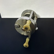 Vintage Shakespeare Criterion No. 1960 Level Wind Baitcasting Reel โ Made in USA