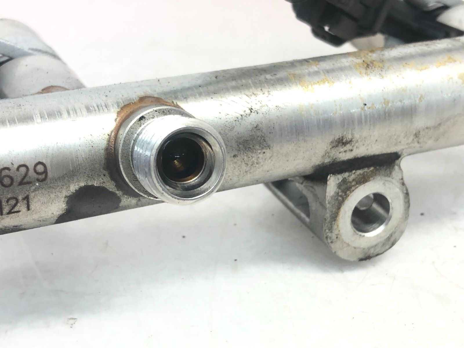 2014-2019 MASERATI QUATTROPORTE AWD 3.0L V6 FUEL INJECTORS WITH FUEL RAILS OEM