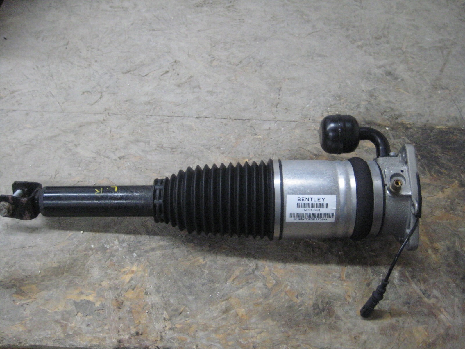 12-18 Bentley Continental GT V8 2013 Rear Left Air Suspension Shock Strut