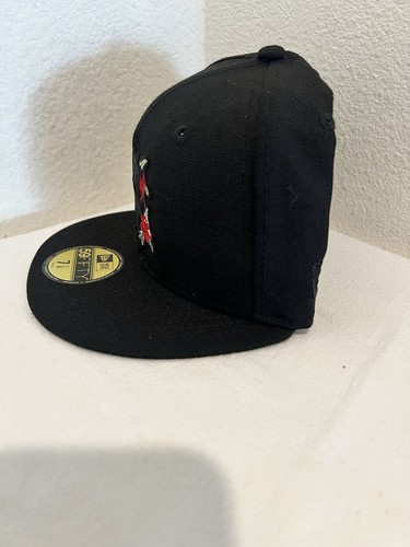 Men's New Era Boston Red Sox Roses 59FIFTY Fitted Hat - Picture 8 of 24