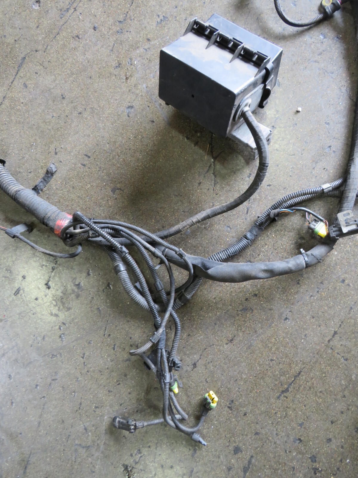 Ferrari 575, Front Main Wire Harness, Used, P/N 200682