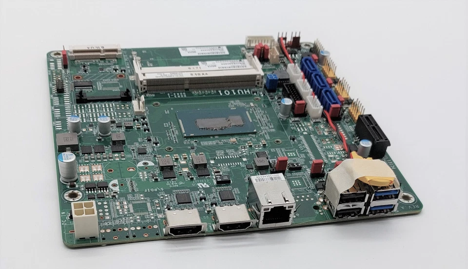 Scheda madre industriale DFI Mini ITX DFI HU101 Mobile Core i7-4600U 2,10 Ghz 8 GB di RAM - Immagine 3 di 4