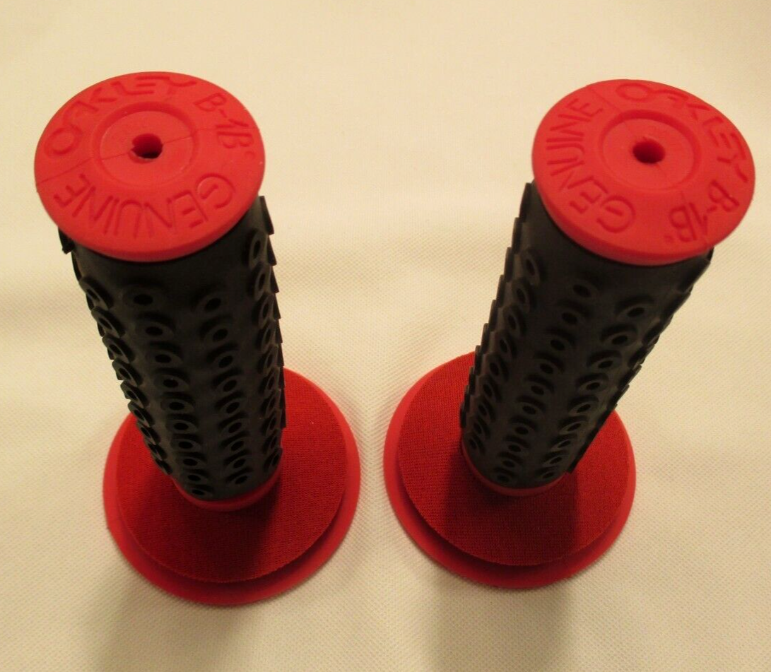 OAKLEY GRIPS B-1B NEW RARE 2010 RED W BLACK SLEEVES & RED