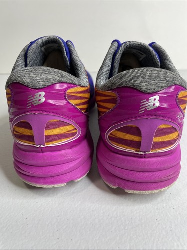 NUEVO BALANCE RC 1400V4 REVLITE ZAPATOS DE CORRER MUJER TALLA 11B ROSA PÚRPURA AZUL - Imagen 4 de 11