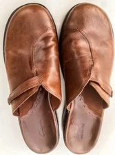 Clarks Shoes Womens 7.5 M Mules Clogs 71416 Brown Leather Slip On Wedge Heels