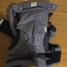 Ergobaby Baby Carrier Black White Pattern Polyester Polyurethane Ethylene Foam