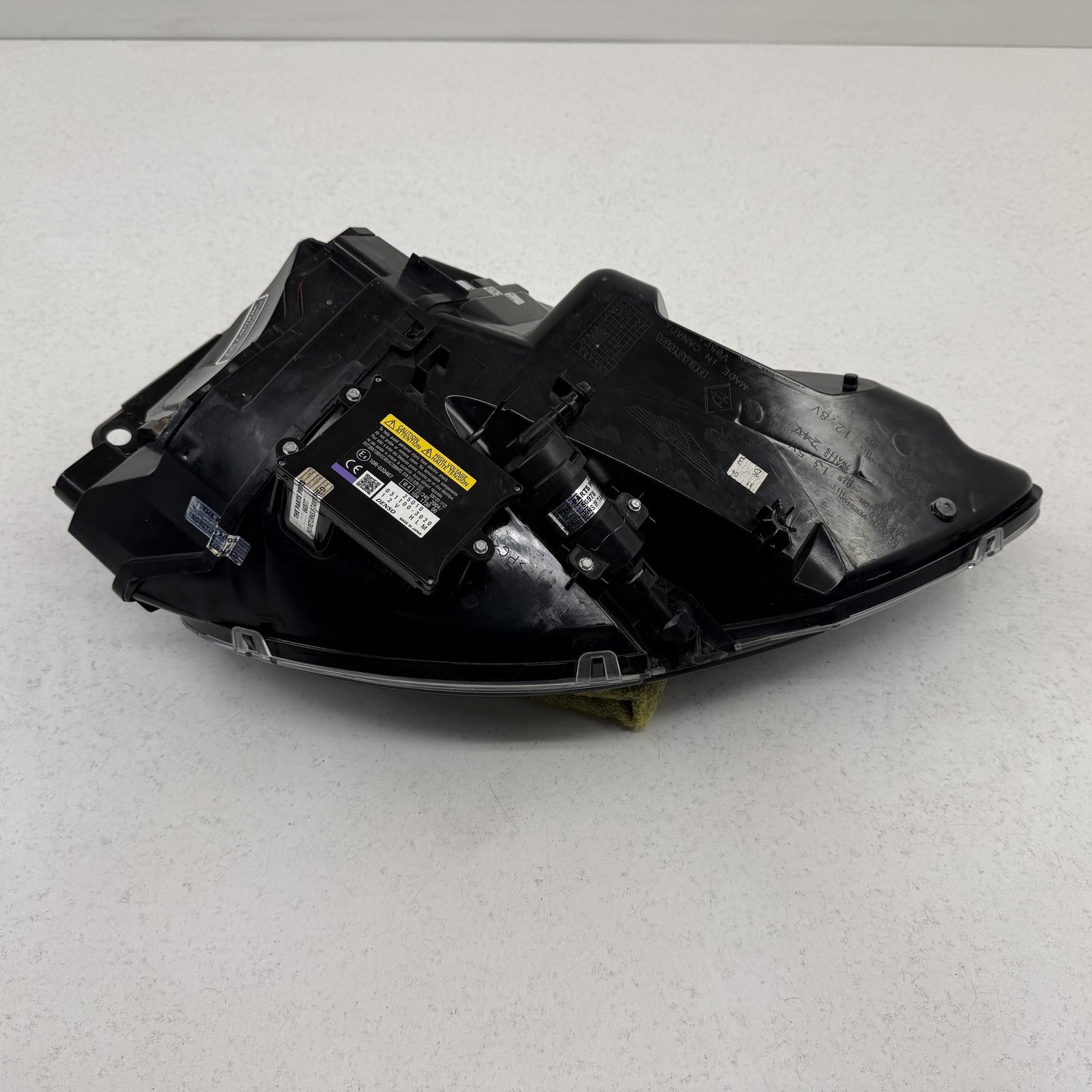 Aston Martin V8 2011-2016 Front Left Headlight P/N BG3313W030CB