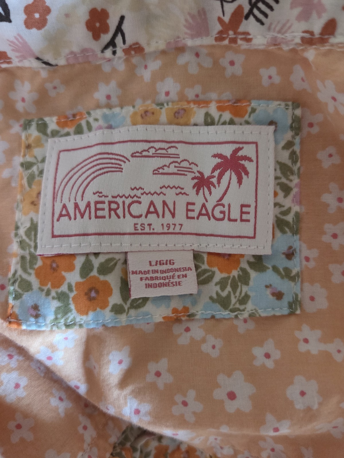 American Eagle Patchwork Large Short Sleeve Shirt - image 6