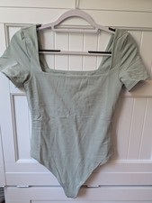 Aritzia Contour Square Neck Bodysuit Women  s Green Solid Size M Regular