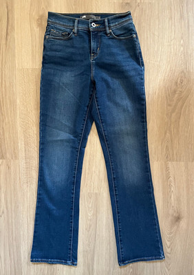 Levis Blue Bootcut 512 Perfectly Slimming Size 2
