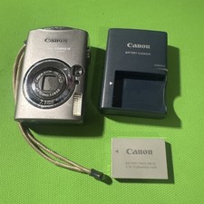 Canon SD800 IS Powershot 7.1MP Digital Camera w/ Battery Charger