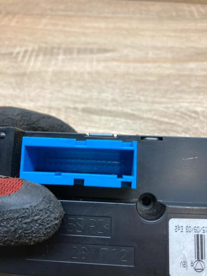 13138196   Climate control unit Fits for Opel Vectra C - Image 4 of 4