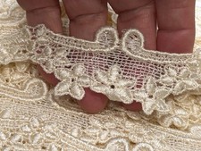 vintage cotton rayon venis lace scallop flowers eggshell 1yd made in USA