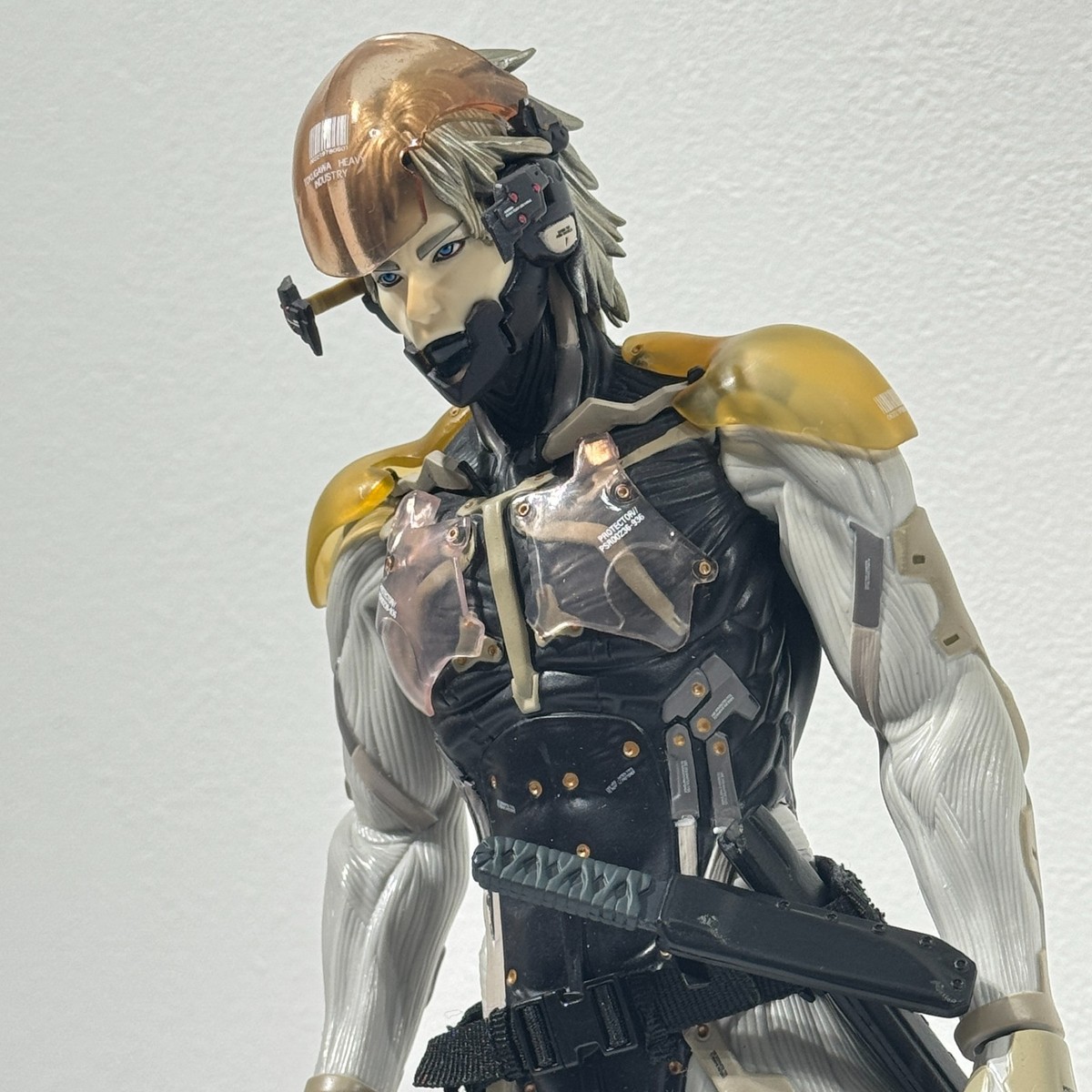 RAH Raiden Metal Gear Solid 4 Real Action Heroes Figure Doll