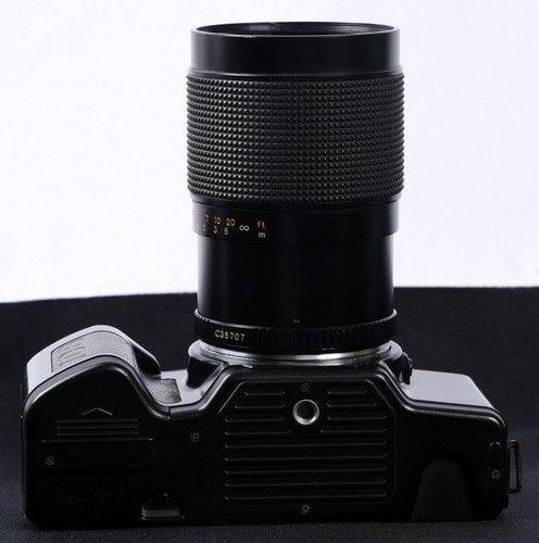 Yashica 108 Multi Program 35mm Film SLR c/w MC Zoom 28-80mm Lens & B 3600 DX Kit - Picture 8 of 11
