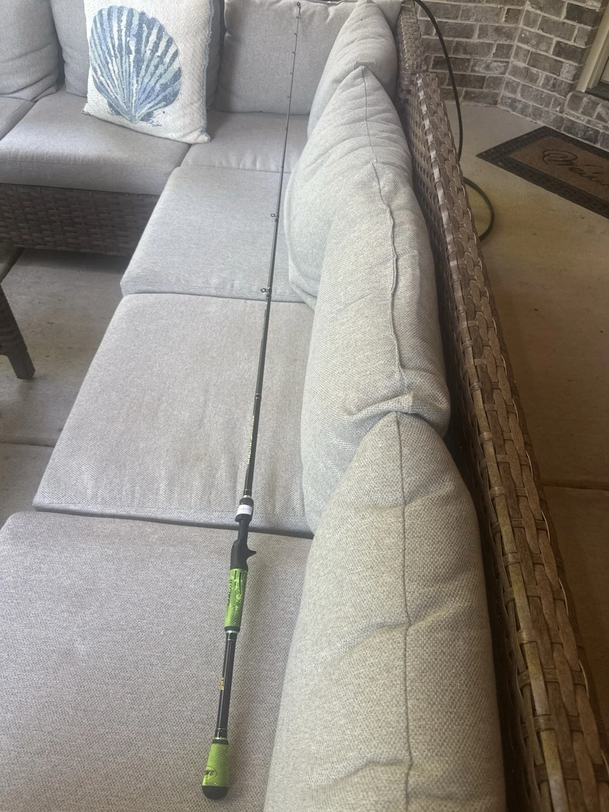 Lews Mach II Speed Stick 7 ‘ Fast Action 10-20 Lbs. Missing 2 Eyes
Opens in a new window or tab