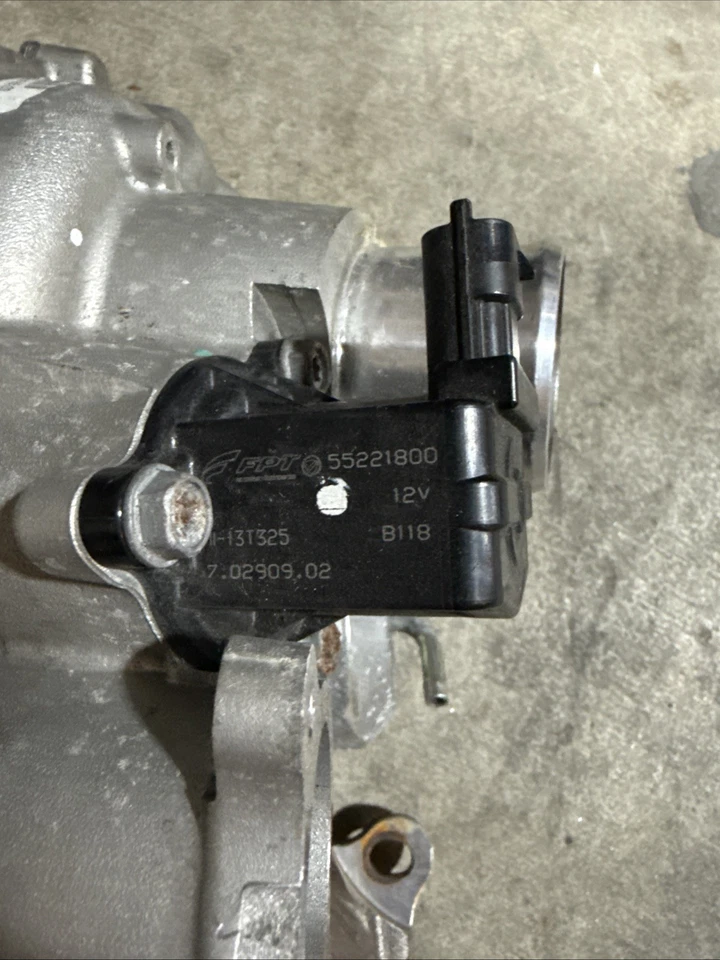 Turbocompresor Maserati Ghibli Levante 2021-2024 2,0 L OEM EM156 297712 55221800 Foto 2 de 4