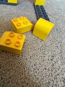 LEGO DUPLO Disney Pixar Cars Flo's Caf&eacute; (set number 5815)