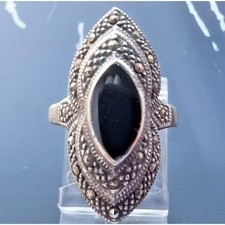 925 STERLING SILVER BLACK ONYX AND MARCASITES RING SIZE 5 AT
