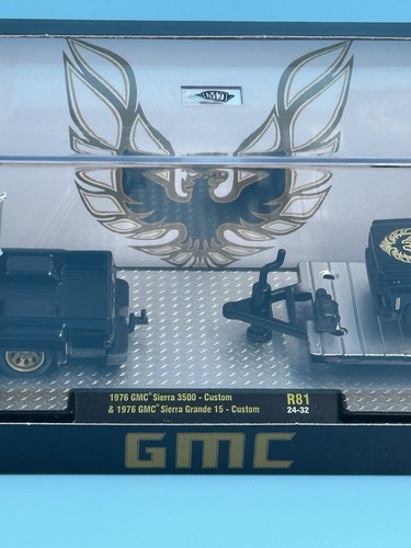 M2 Machines Hauler 1976 GMC Sierra 3500 Custom & 1976 Sierra Grande 15-Custom - Picture 2 of 3