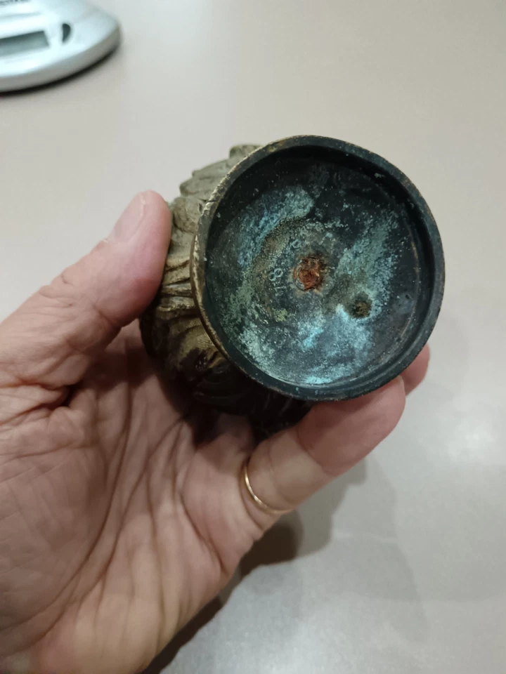 Ancien boule de rampe d'escalier en bronze, pomme de pin feuille d'alcanthe. N°1 - Photo 3/4